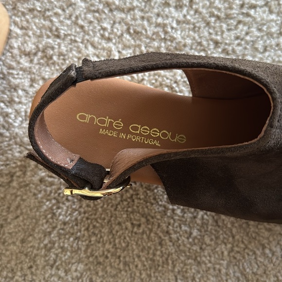 Skyler Stud Slingbacks Size 6 - Picture 4 of 4